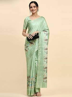 Green printed silk blend ethnic saree with blouse piece 3