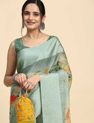 Green elegant printed polycotton saree with blouse piece 5