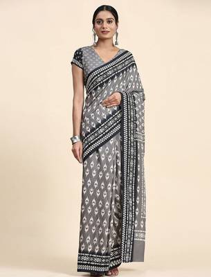 Grey printed crepe casual saree with blouse piece 4