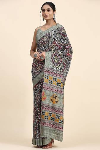 Green printed crepe casual saree with blouse piece