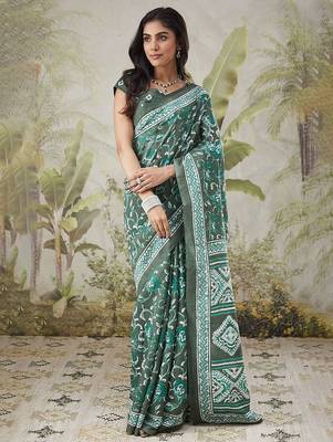 Green printed blended cotton designer saree with blouse piece 4
