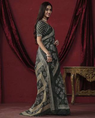 Grey elegant printed silk cotton saree with blouse piece 4