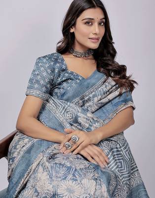 Blue printed silk blend ethnic saree with blouse piece 5