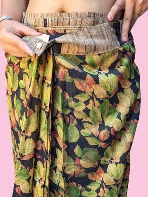 Green elegant printed silk cotton saree with blouse piece 5