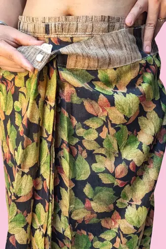 Green elegant printed silk cotton saree with blouse piece