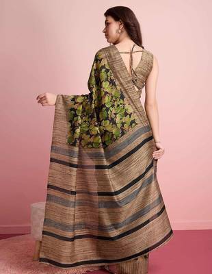 Green floral printed jute casual saree with blouse piece 4