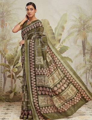 Green floral printed jute casual saree with blouse piece 2