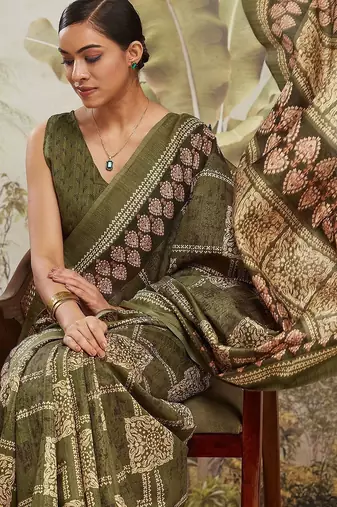 Green floral printed jute casual saree with blouse piece
