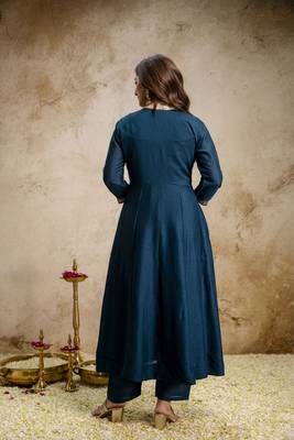 Blue vichitra silk embroidered anarkali kurta pant set with dupatta 4