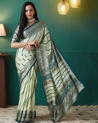 Green printed brasso casual saree with blouse piece 4