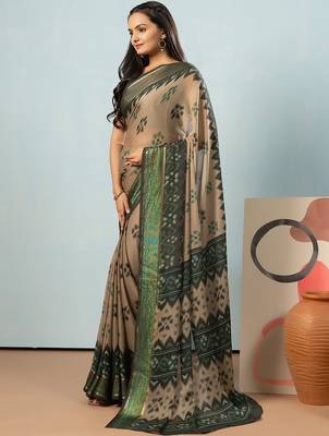 Green elegant printed georgette saree with blouse piece 2