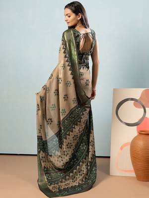 Green elegant printed georgette saree with blouse piece 3