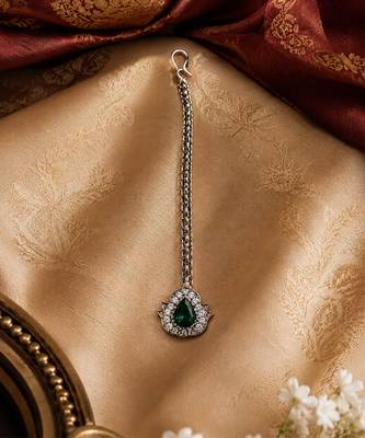 Silver plated green treardrop stone maang tikka 3