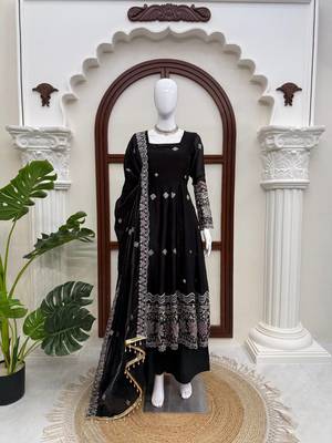 Black fendy silk thread with sequence anarkali suit 3
