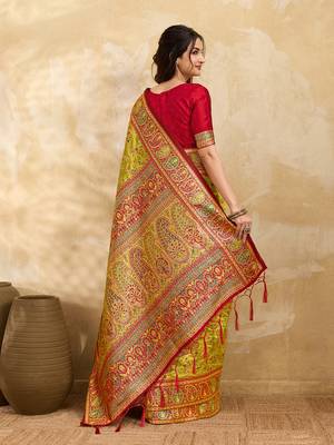 Parrot Jacquard Silk Rich Woven Zari Border With Traditional Paisley Design Saree For Women 2