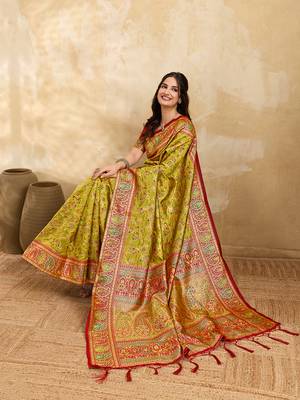 Parrot Jacquard Silk Rich Woven Zari Border With Traditional Paisley Design Saree For Women 3