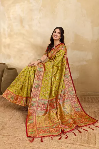 Parrot Jacquard Silk Rich Woven Zari Border With Traditional Paisley Design Saree For Women