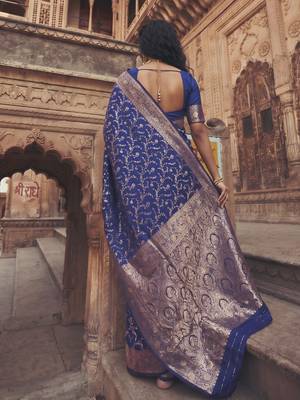 Blue art silk saree with blouse piece 4
