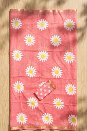 Pink linen gold piping digital print saree with blouse piece