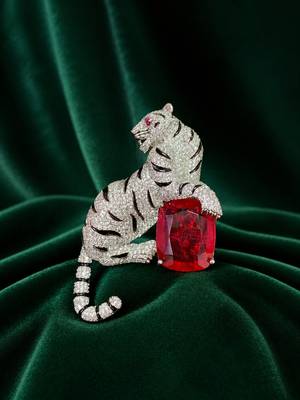 Royal white tiger designer brooch with ruby red crystal stone | luxury silver-tone animal statement brooch pin 4