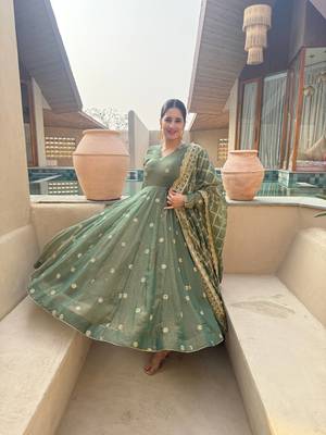 Mahendi moss fendy party wear embroidery anarkali suit set 3