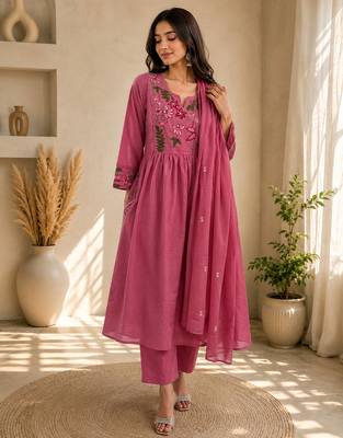 Pure cotton floral print baby pink kurta & pant with dupatta set for women 3