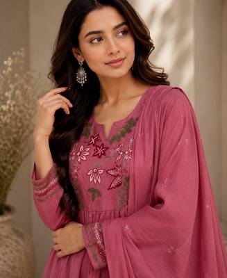 Pure cotton floral print baby pink kurta & pant with dupatta set for women 5
