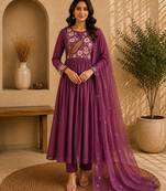 Mauve pink embroidered cotton kurta with pant & dupatta set for women