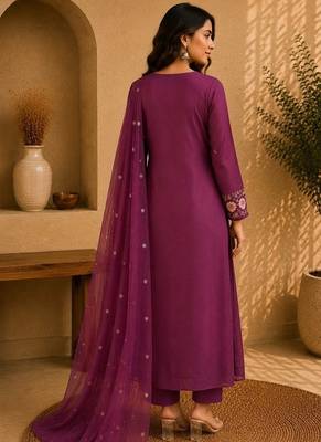 Mauve pink embroidered cotton kurta with pant & dupatta set for women 2