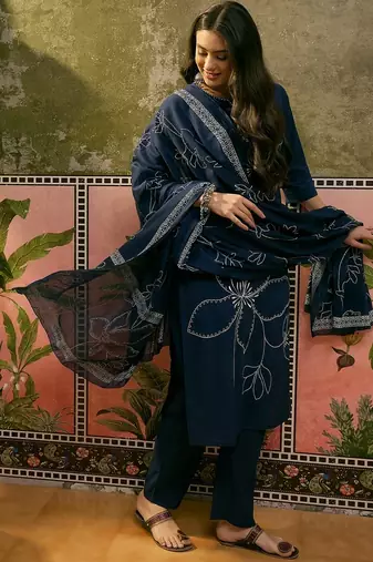 Blue cotton floral print kurta & trousers with dupatta set for women