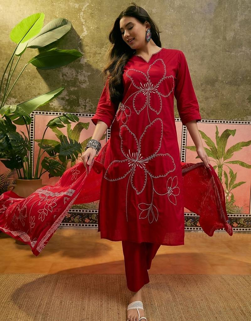 Red cotton floral print kurta & trousers with dupatta set for women