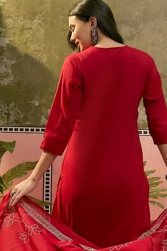 Red cotton floral print kurta & trousers with dupatta set for women