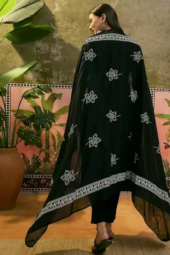 Black cotton floral print kurta & trousers with dupatta set for women