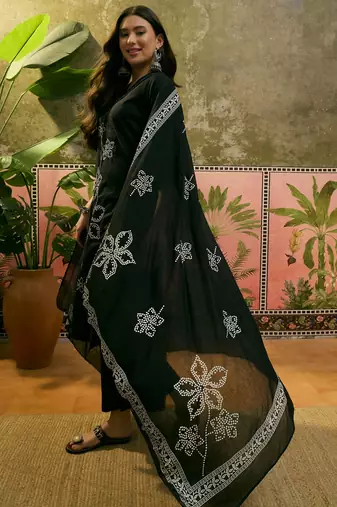 Black cotton floral print kurta & trousers with dupatta set for women