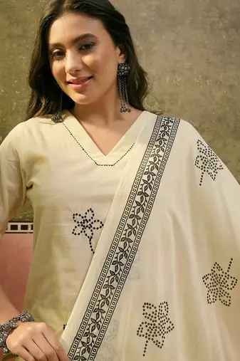 Off-white cotton floral print kurta & trousers with dupatta set for women