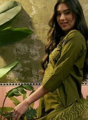 Olive green cotton printed kurta & trousers with dupatta set for women 3