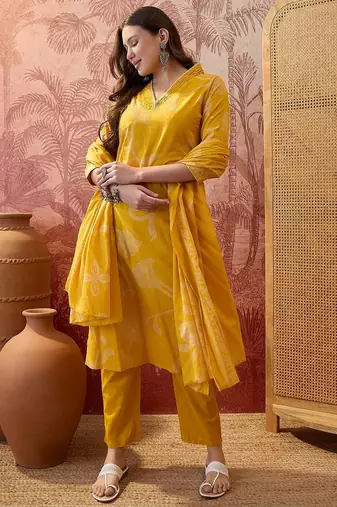 Yellow cotton printed kurta & trousers with dupatta set for women
