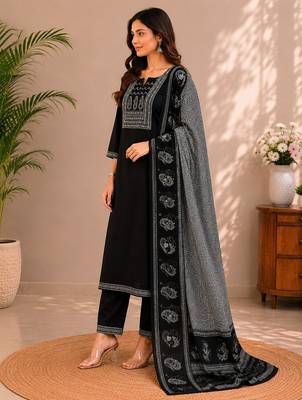 Black cotton kurta pant & dupatta set for women 3