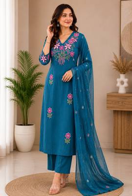 Rama green embroidered cotton kurta with pant & dupatta set for women 3