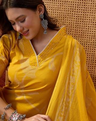 Yellow cotton printed kurta & trousers with dupatta set for women 5