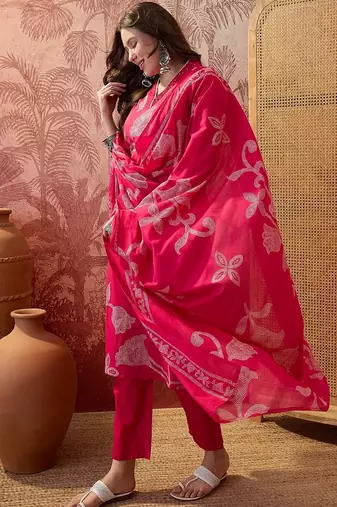 Pink cotton printed kurta & trousers with dupatta set for women