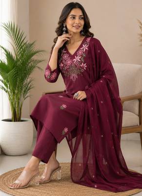 Purple embroidered cotton kurta with pant & dupatta set for women 5