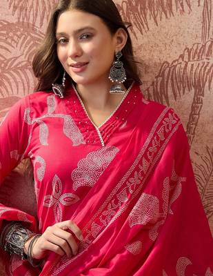 Pink cotton printed kurta & trousers with dupatta set for women 5