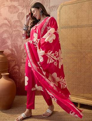 Pink cotton floral print kurta & trousers with dupatta set for women 3