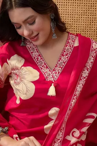 Pink cotton floral print kurta & trousers with dupatta set for women