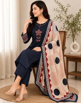 Pure cotton ethnic print black kurta & pant with dupatta set for women 3