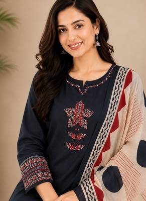 Pure cotton ethnic print black kurta & pant with dupatta set for women 4