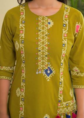 Mustard yellow pure cotton kurta, pant & dupatta set for women 4