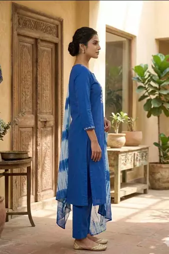 Blue straight kurta with trousers & dupatta set for women