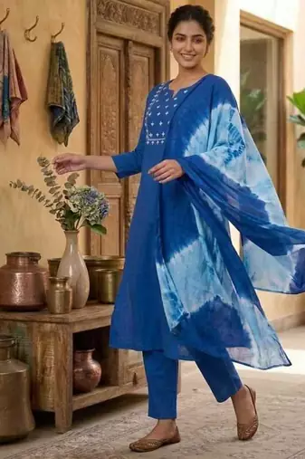 Blue straight kurta with trousers & dupatta set for women